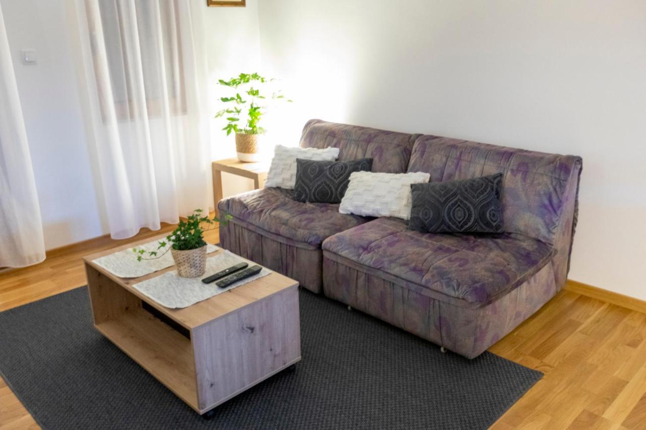 As Apartman 1 Lägenhet Vrsac Exteriör bild